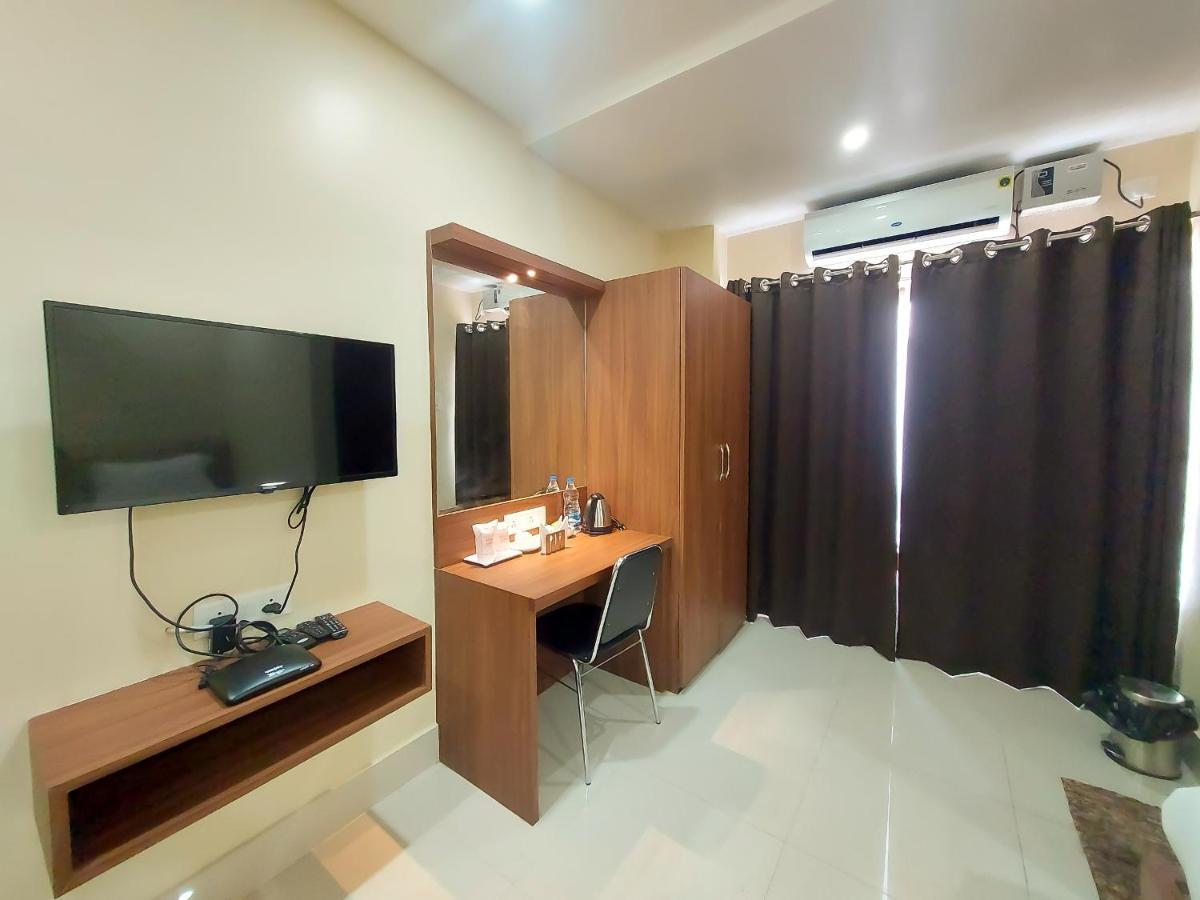 Hotel Bliss Jorhāt エクステリア 写真